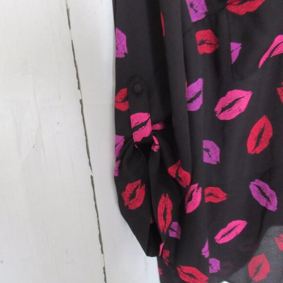 Torrid Harper Top 2 2X Black Pink Lip Print Popover 3/4 Sleeve Plus Size - Picture 3 of 7